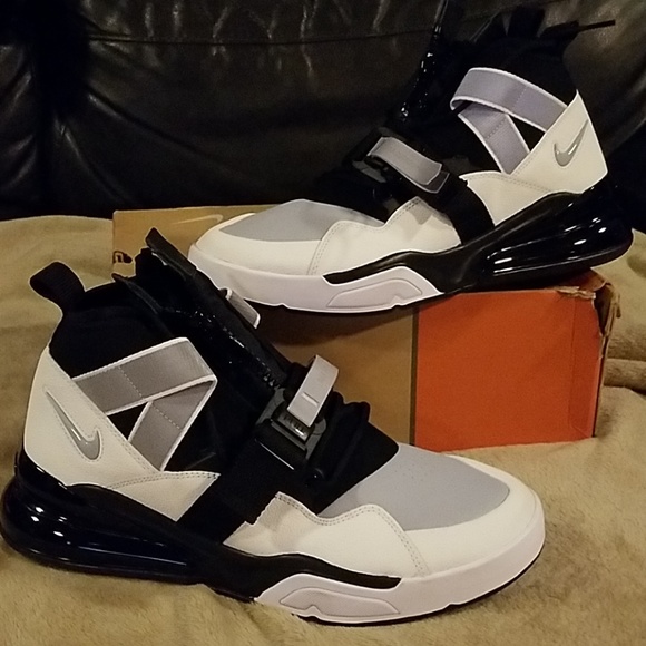 air force 270 utility on feet